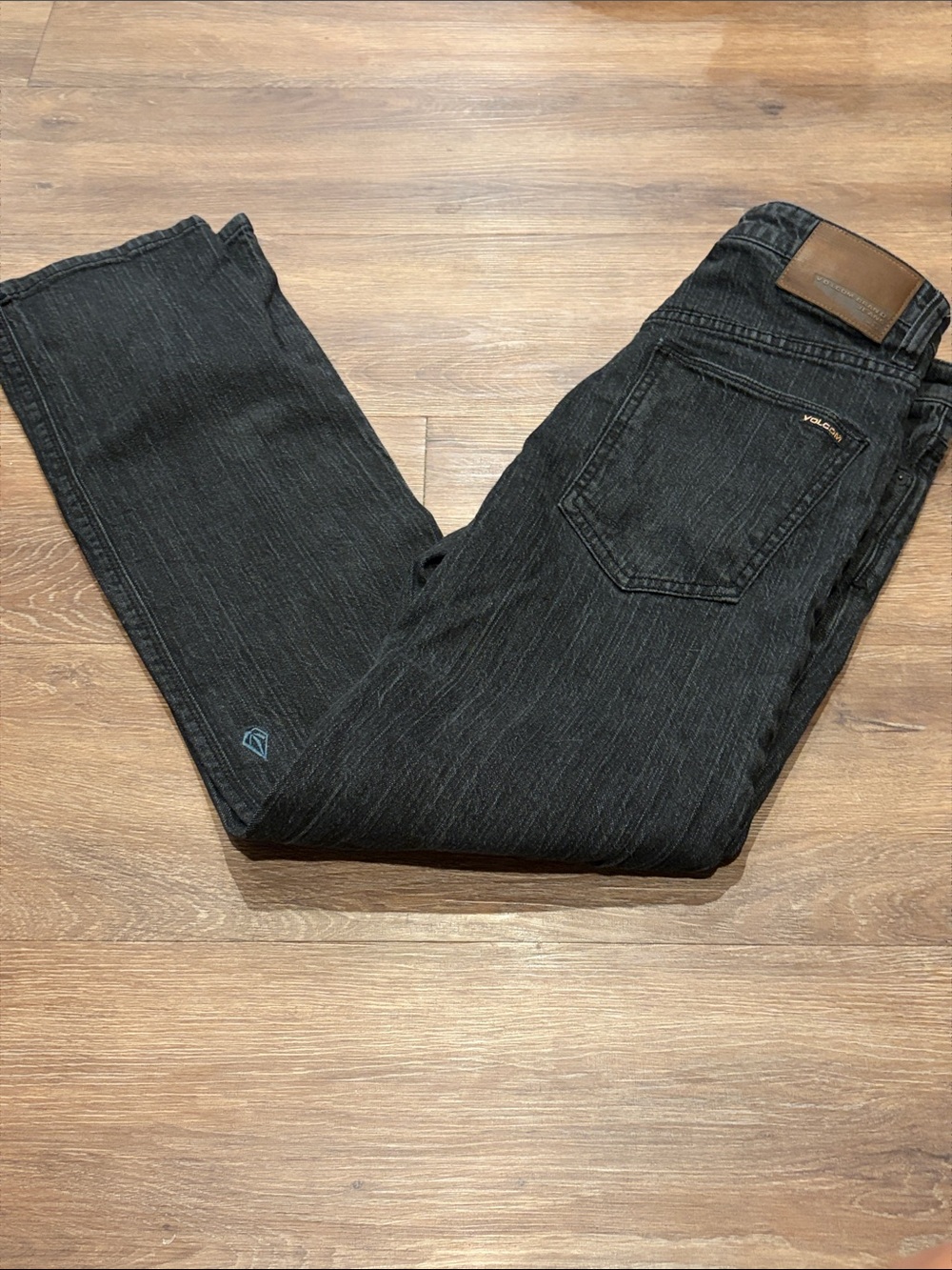 Volcom Men's dark wash solver modern straight Jeans size 29 x 31